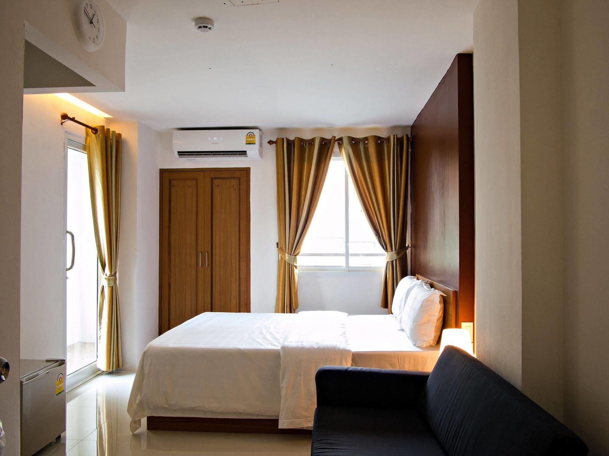 Nrv Place Apart Hotel Bangkok Kültér fotó
