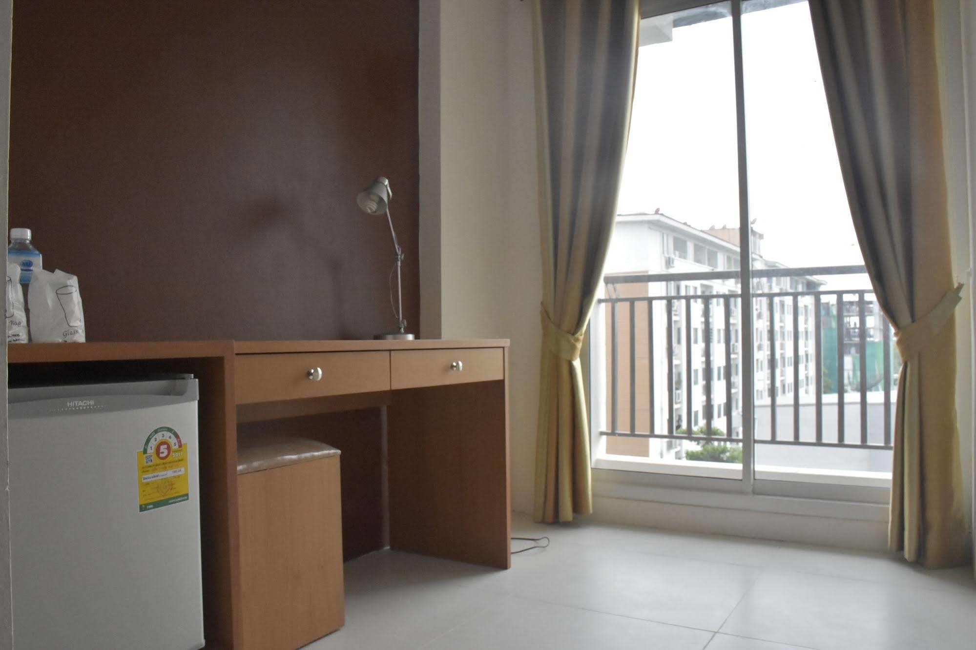 Nrv Place Apart Hotel Bangkok Kültér fotó