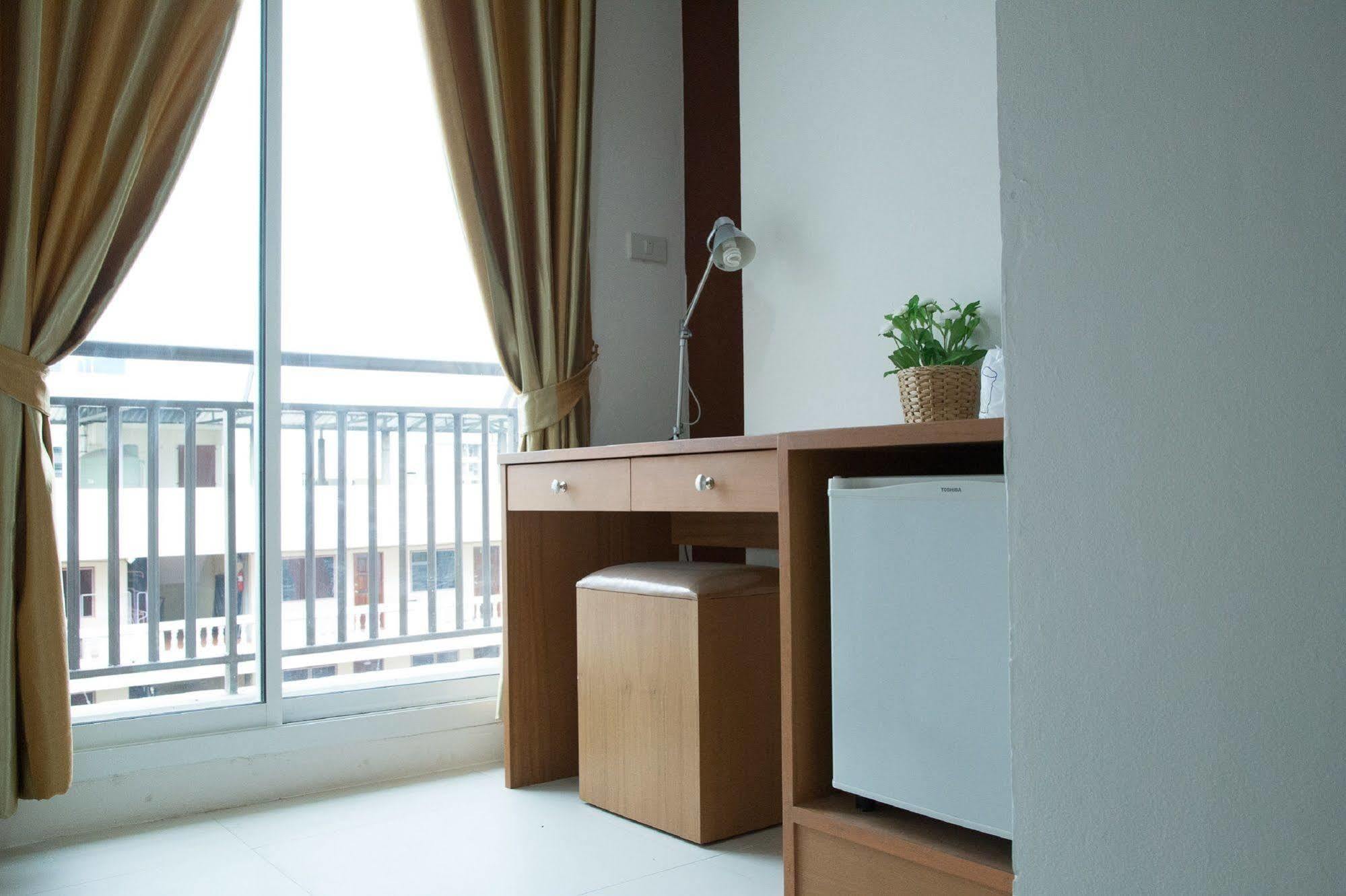 Nrv Place Apart Hotel Bangkok Kültér fotó